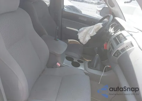 2006 Toyota Tacoma Base V6 z USA, uszkodzony, nr VIN 5TEUU42N86Z180746